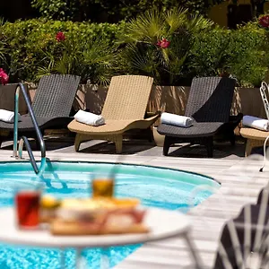 Hotel Condor-new 2022-con Piscina, Riccione